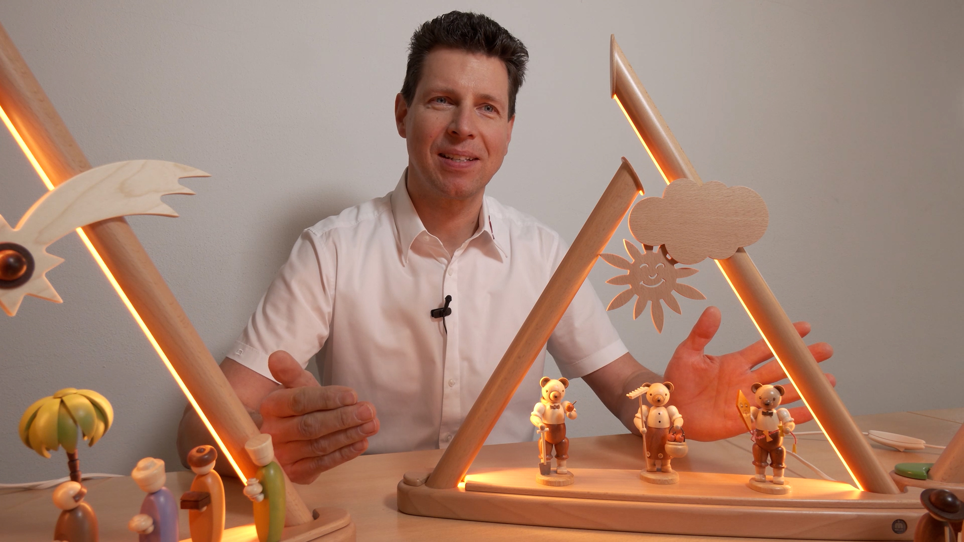 MEgional am 26. März mit Ganzjahresschmuck für erzgebirgische Fenster